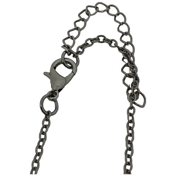 Silver "Grandmother and Granddaughters Love" Pendant Necklace – 21" Chain - Picture 6 of 9